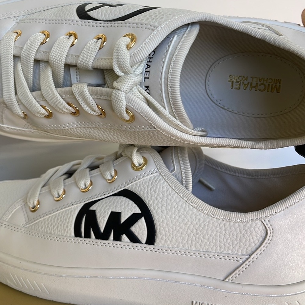 MICHAEL KORS SHEA LACE UP
FAUX LEATHER
49R4SHFS1L
Fashion Sneakers - Picture 14 of 16